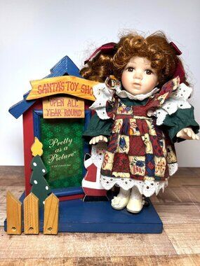Santas Toy Shop Doll Figurine With Patchwork Dress & Photo Frame Display